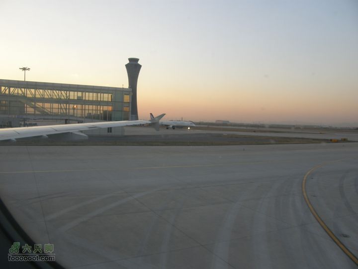 四迹合一（飞机、动车组、汽车、步行速度大比拼）PA300869