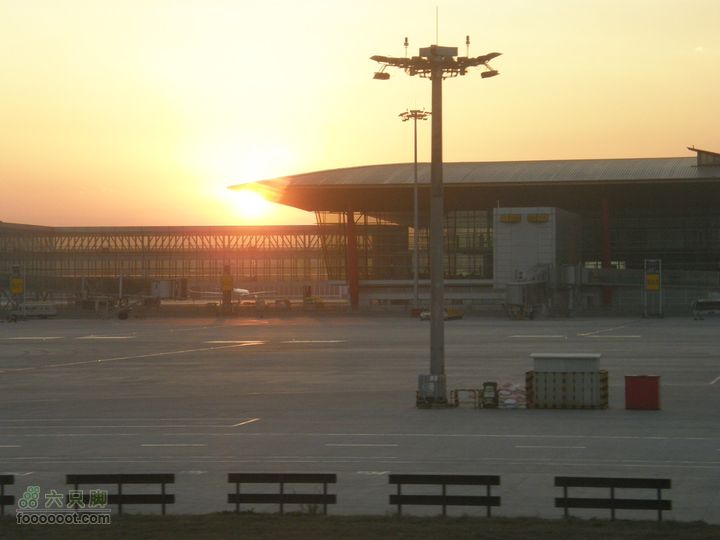 四迹合一（飞机、动车组、汽车、步行速度大比拼）PA300875