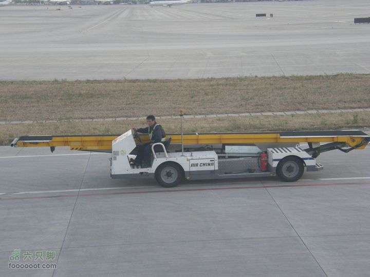 四迹合一（飞机、动车组、汽车、步行速度大比拼）PA300887