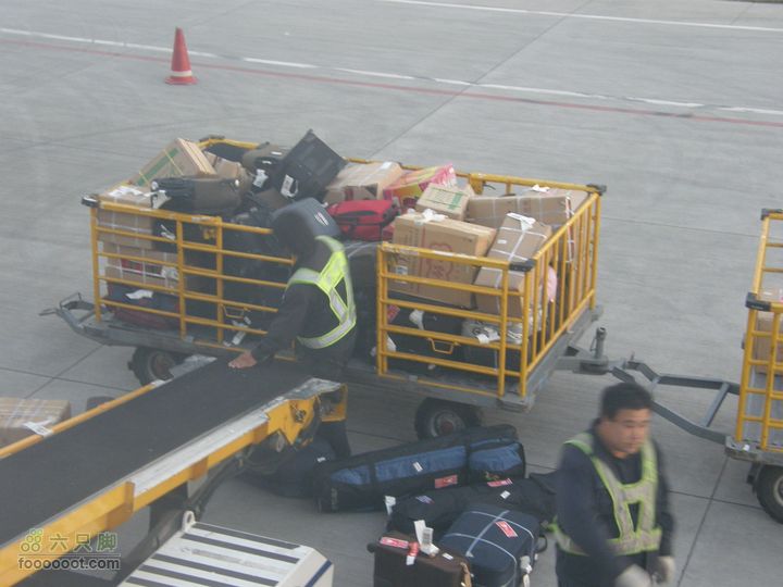 四迹合一（飞机、动车组、汽车、步行速度大比拼）PA300908