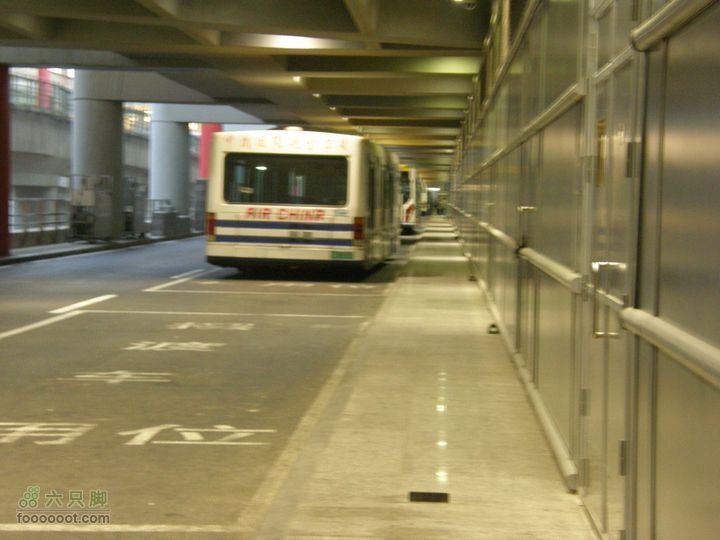 四迹合一（飞机、动车组、汽车、步行速度大比拼）PA300916