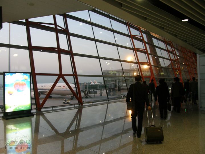 四迹合一（飞机、动车组、汽车、步行速度大比拼）PA300917