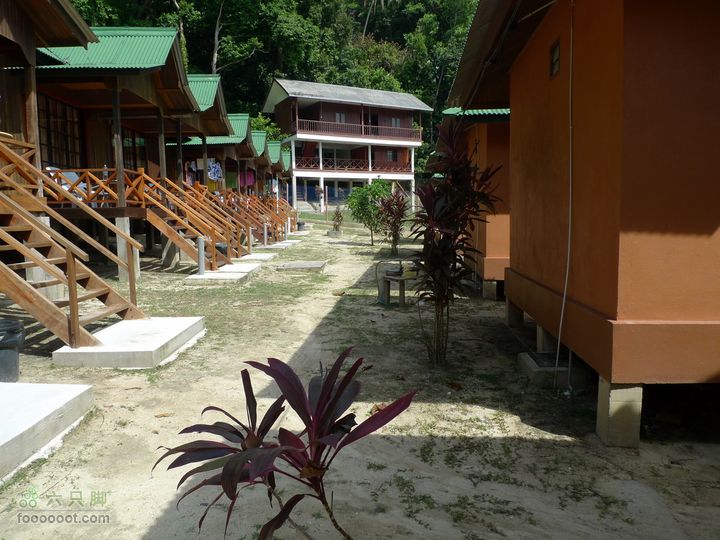 大马停泊岛－哥达巴鲁－吉隆坡之旅GPS轨迹＋照片两排房离着很近