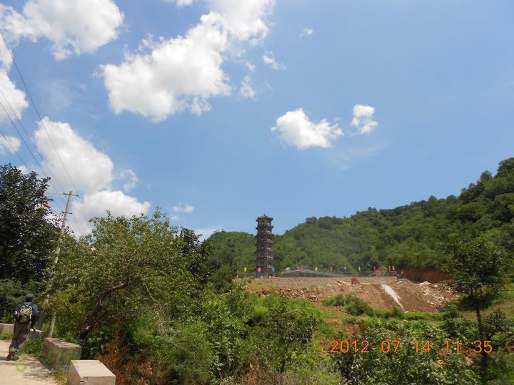 泉水队62人平谷北寨、白云寺、康石岭、黄松峪穿越DSCN1300