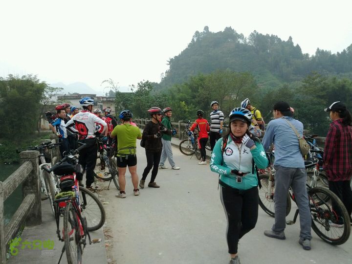 清远沙河镇穿越十里竹廊经浸潭镇到桃花源2012-12-16 11:35:51