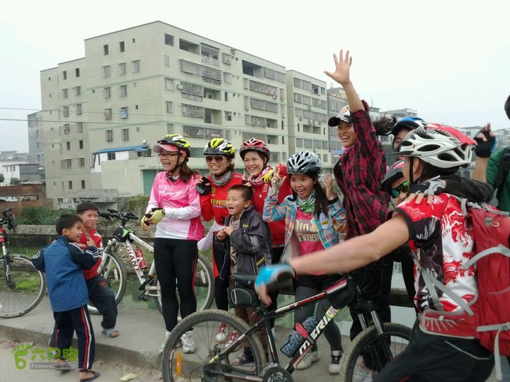 清远沙河镇穿越十里竹廊经浸潭镇到桃花源2012-12-16 11:37:13