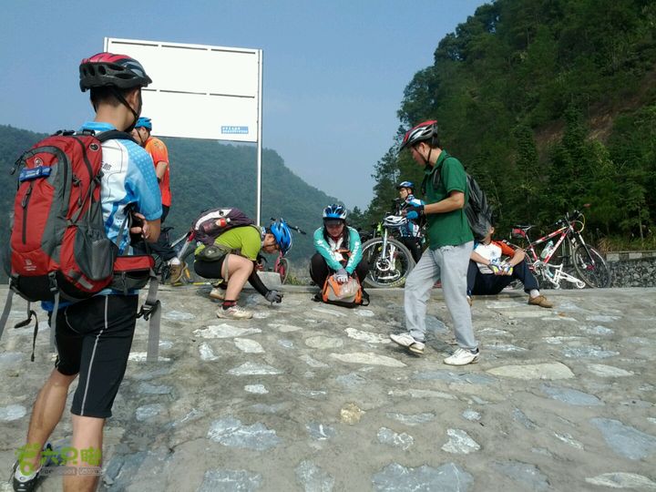 清远沙河镇穿越十里竹廊经浸潭镇到桃花源2012-12-16 14:43:59