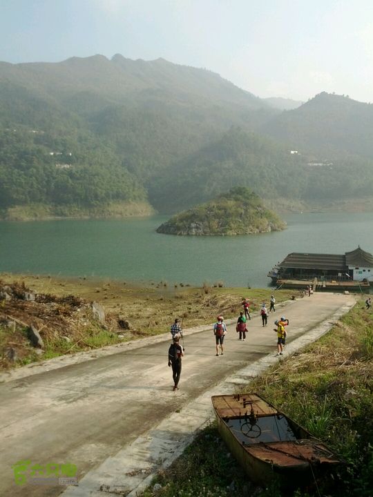 清远沙河镇穿越十里竹廊经浸潭镇到桃花源2012-12-16 15:03:09