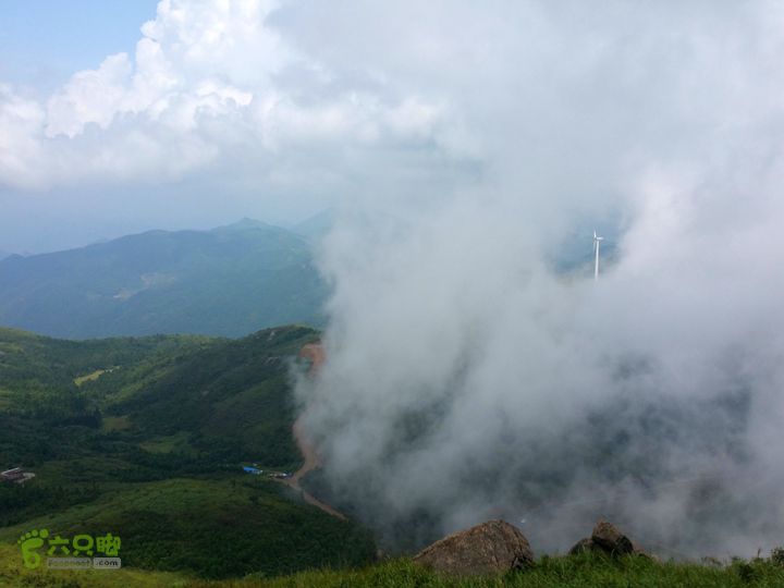 20150815东白山最经典环线东白山的云雾变化莫测。